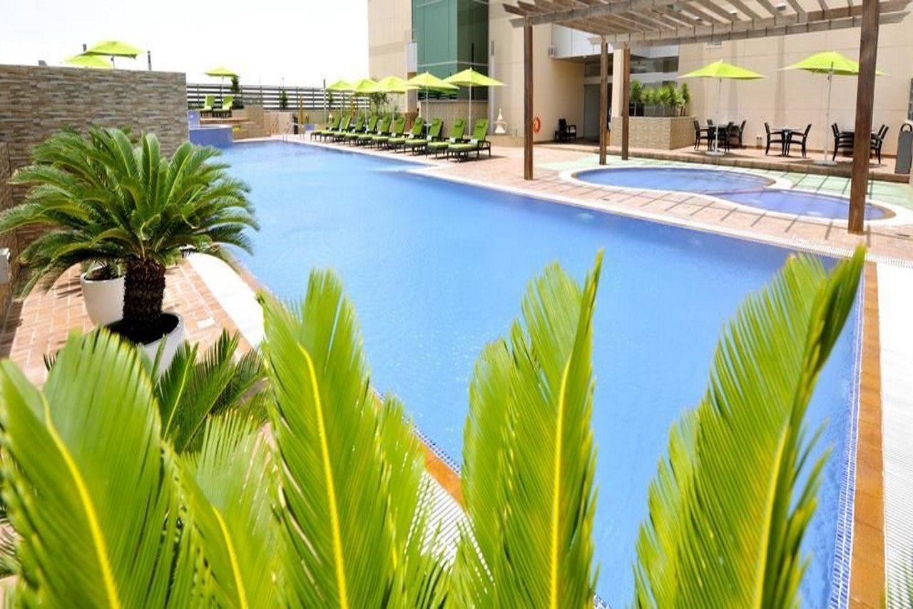 Fraser Suites Seef Bahrain Manama Facilités photo The swimming pool at the hotel