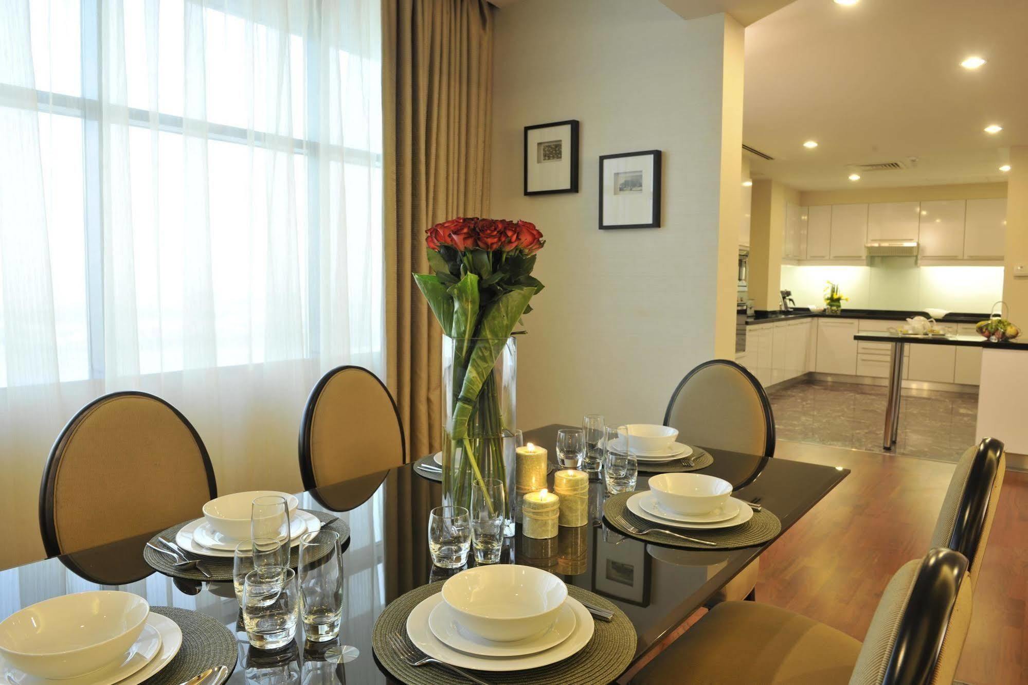 Fraser Suites Seef Bahrain Manama Chambre photo A dining room